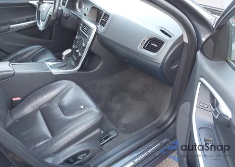 2013 Volvo S60 T5/T5 Platinum/T5 Premier/T5 Premier Plus из США, поврежденный, VIN YV1612FS0D1214282